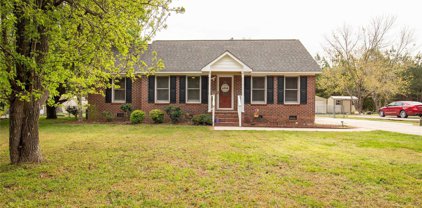 755 Hilldale  Drive, Lancaster