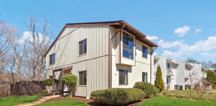 60 Simeon Ln, Sterling