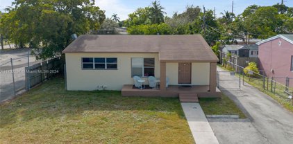 806 Nw 18th St, Fort Lauderdale