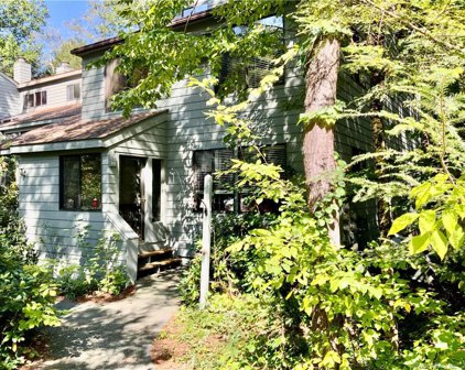 107 Woodside Circle, Torrington
