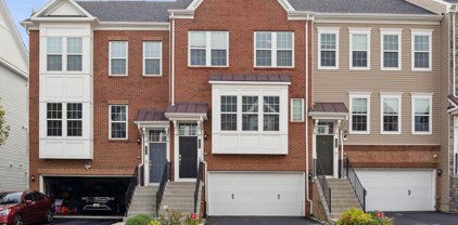 8015 Clovis Way, Hanover