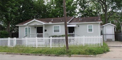 806 E 33rd Street, Houston