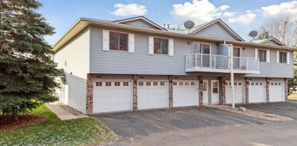 1009 Pond View Court, Vadnais Heights