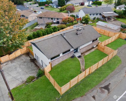 20352 Fremont Avenue N, Edmonds