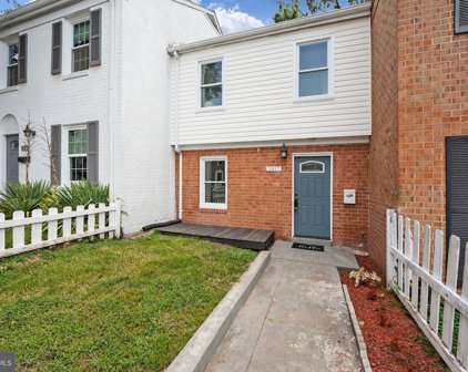 9817 Town Ln, Manassas