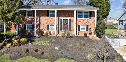 120 Kingbrook Rd, Linthicum Heights