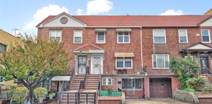 25-31 33rd Street, Astoria