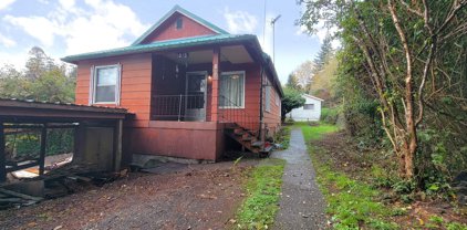 1015 S 10TH ST, Coos Bay