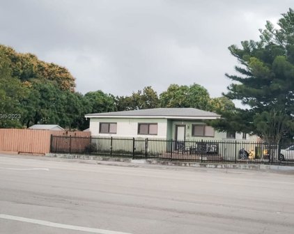 791 W 34th St, Hialeah