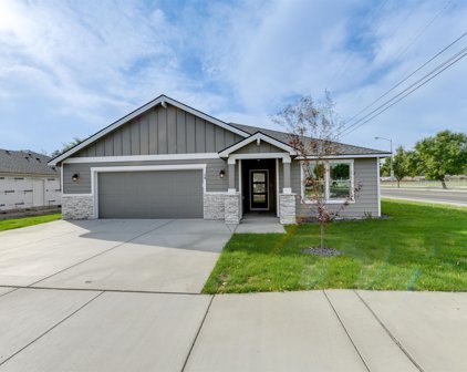 14 E 22nd Pl, Kennewick