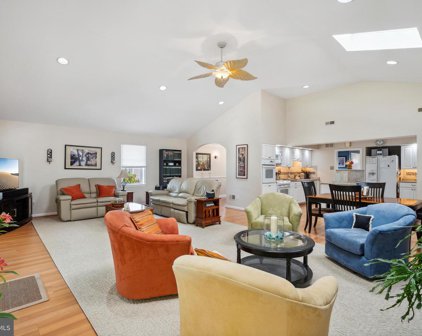 320 Rose Ln, Broomall