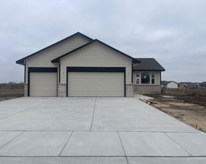 480 N Aurora St, Rose Hill