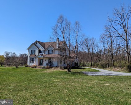570 Cloverleaf Rd, York