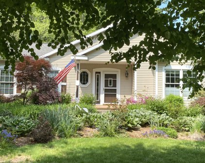 3260 Lorrimar Lane, Saugatuck