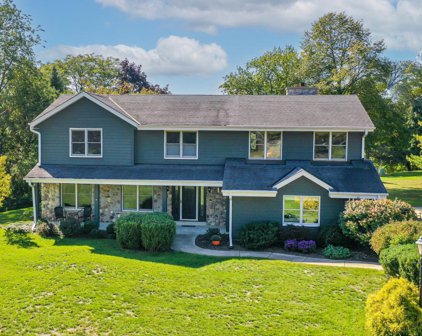 1345 Lexington Court, Brookfield