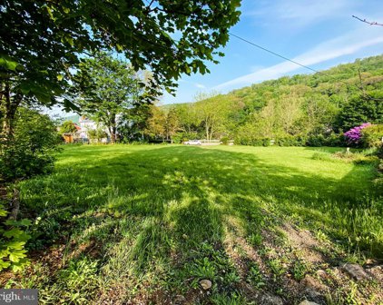 34 E Florida Way, Lonaconing