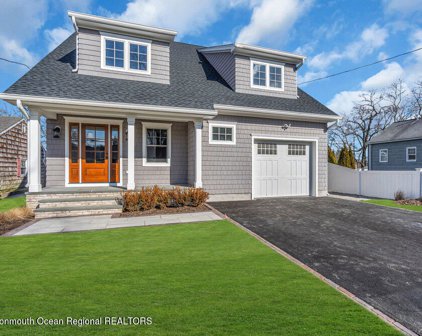 38 Ridge Avenue, Manasquan