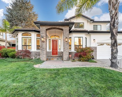 10185 Empire Avenue, Cupertino