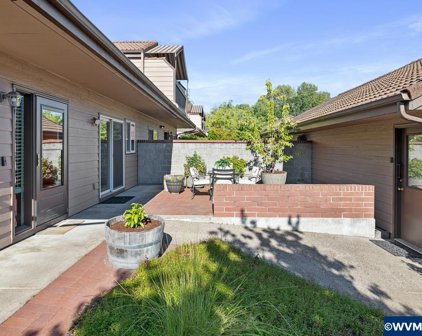 2800 29th (#6) St, Corvallis