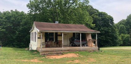 543 Thomas Road, Madison Heights