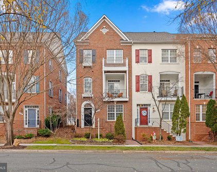 311 Garden View Sq, Rockville