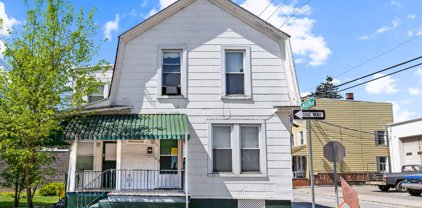 32 S West St And Mason Ave, York