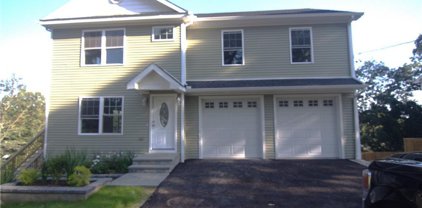 377 Woodlawn Avenue Extension, Bridgeport
