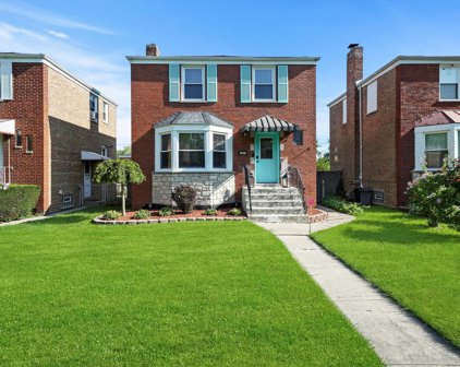 3823 Gladys Avenue, Bellwood