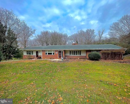802 Stone Barn Rd, Towson