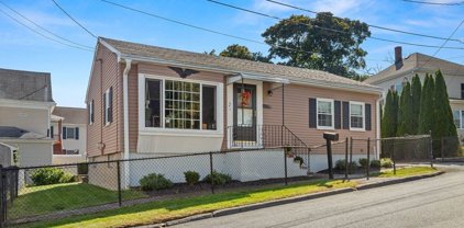 2 Franklin St Ct, Peabody