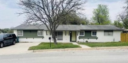 101 Furlong Dr, Universal City