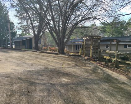 250 Pinetree Road, Hamilton