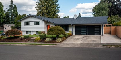 7650 SW HILLCREST PL, Beaverton