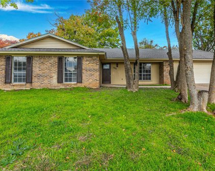 709 Dogwood  Street, Robinson
