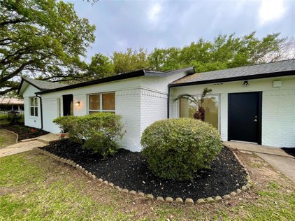 82 Nicole, Bay City