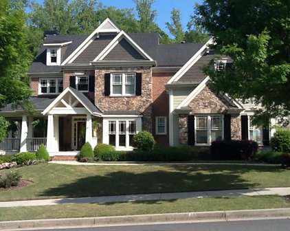 303 Peninsula Point, Canton