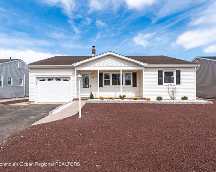 24 Bennington Drive, Toms River