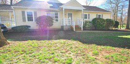 401 Clays Crossing Drive, Forest