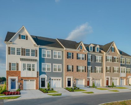 1401 Woods Edge Way, Essex