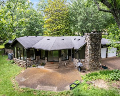 700 Nesbitt Ct, Nashville