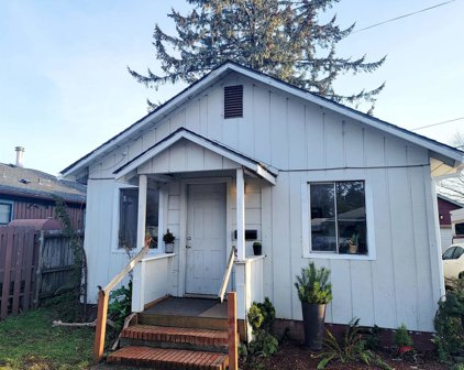 292 E Cooper Avenue, Crescent City