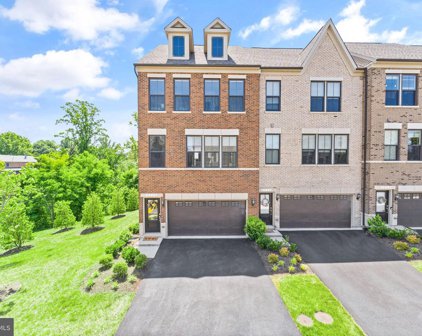 3715 Ambrose Hills Rd, Falls Church