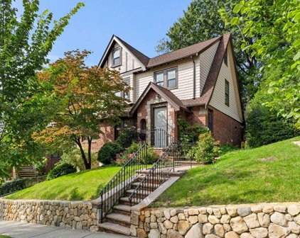 36 Leicester Rd, Belmont