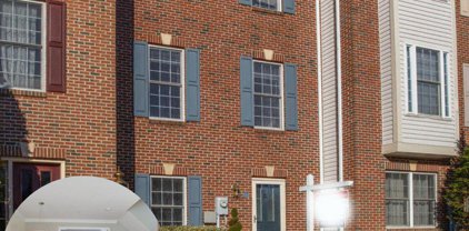 8 Millhaven Ct, Edgewater