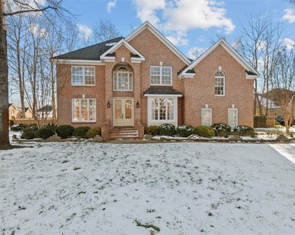 1541 Taylor Point Drive, West Chesapeake