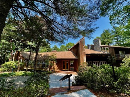 50 Green St, Wrentham