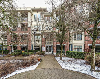 245 Ross Drive Unit 105, New Westminster