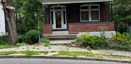 529 Avirett Ave, Cumberland