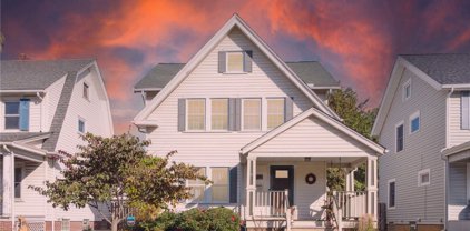 15618 Lakewood Hts Boulevard, Lakewood