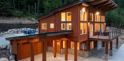 16059 Cedar Brae Road, Leavenworth